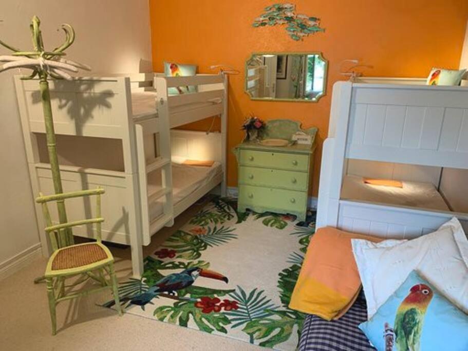 Gite 2-4 Couchages Situe Dans Un Magnifique Jardin Saint-Vivien  Zewnętrze zdjęcie